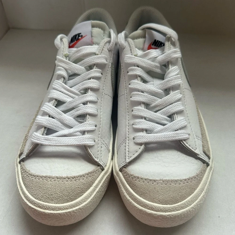 Nike Blazer Low 77 Vintage ‘White Grey Light Menta’ Size 3.5Y